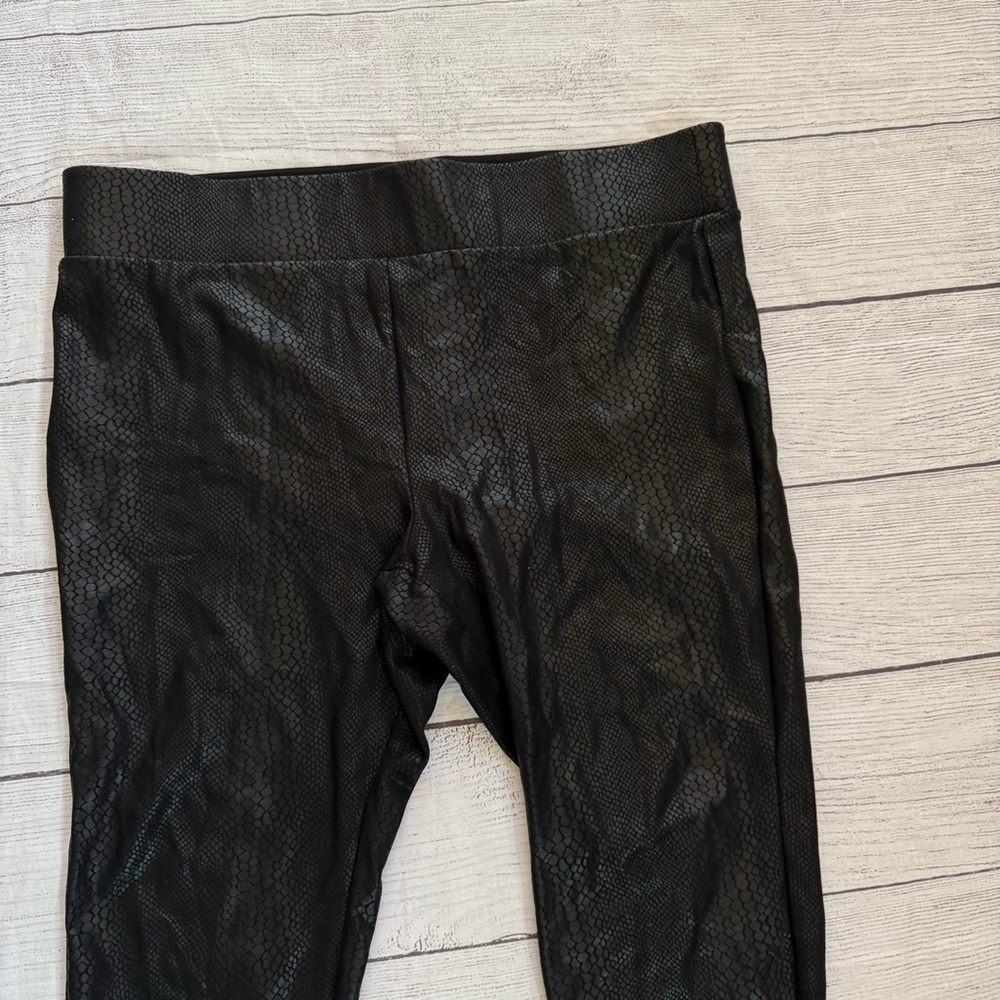 Torrid Pixie Pull On Plus Size 4 Black Ankle Pant… - image 4